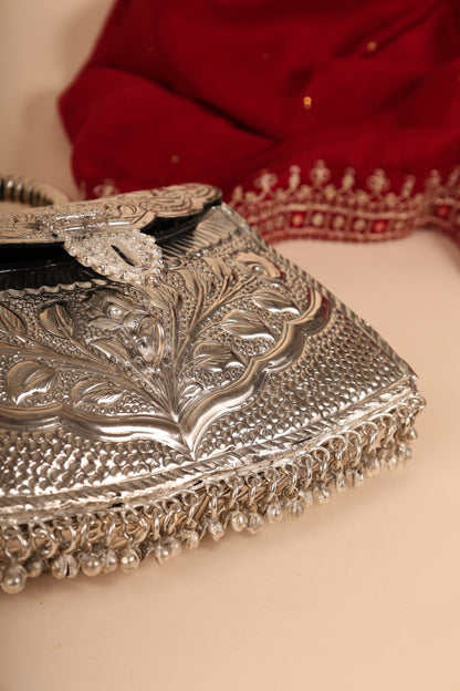 Handcrafted German Silver Women’s Purse – Elegant Traditional Clutch for Weddings & Festivals