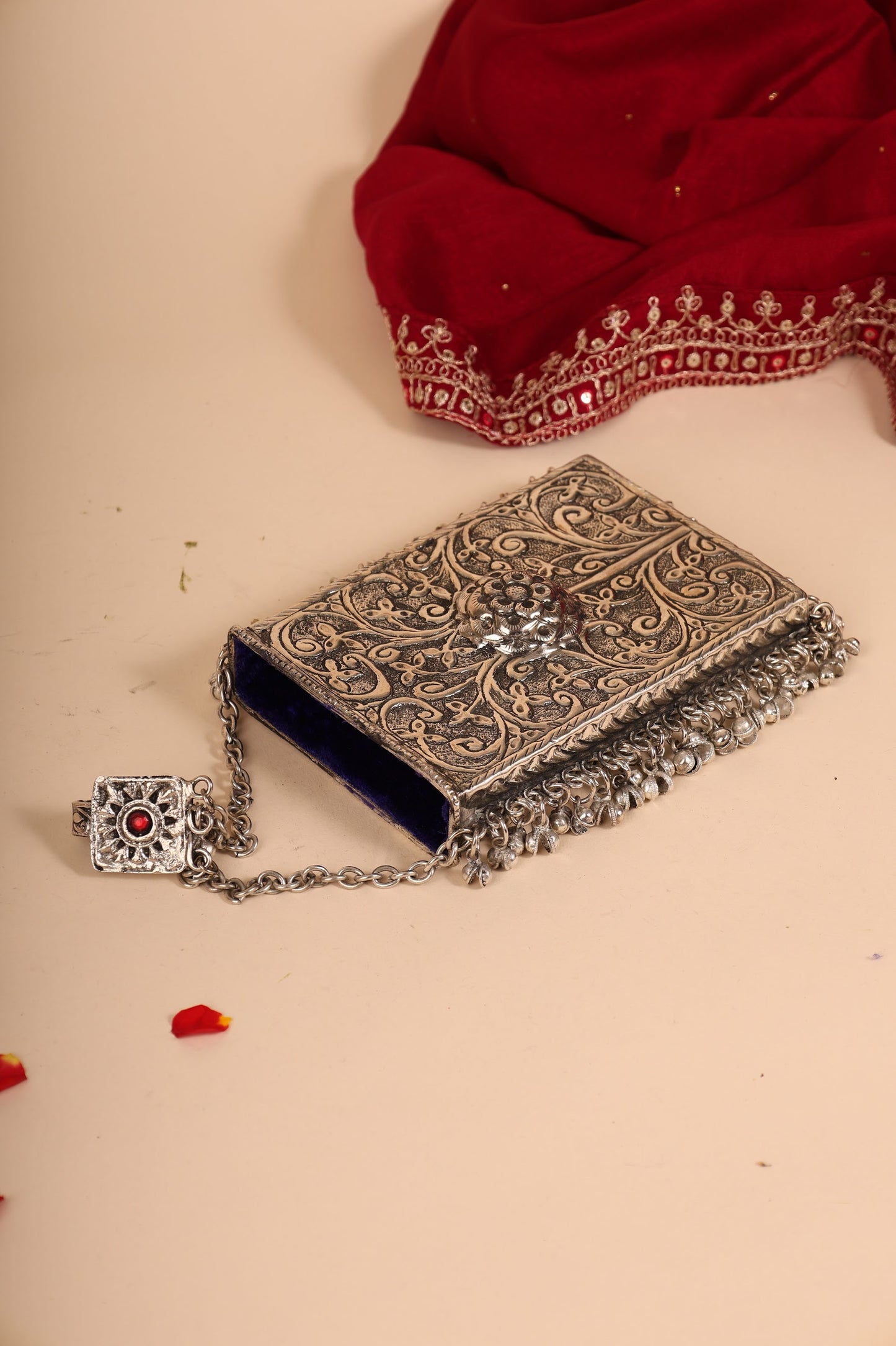 Compact German Silver Women’s Purse – Handcrafted Clutch for Ethnic Wear & Special Occasions