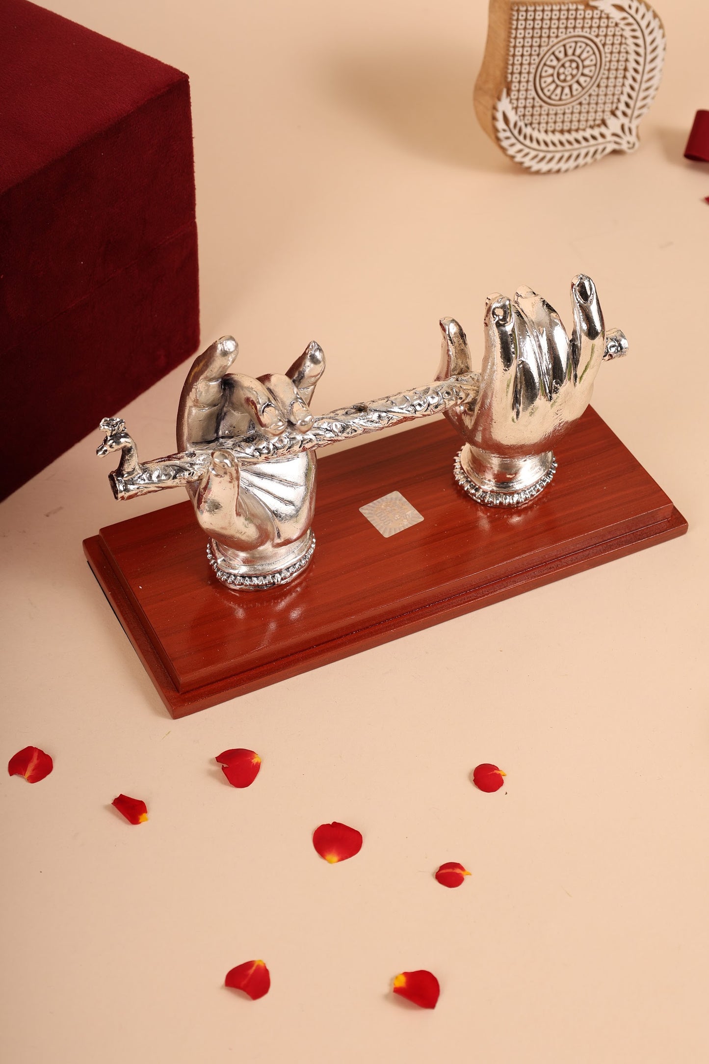 Pure Silver Krishna’s Hand with Flute – Divine Decorative Idol for Pooja & Gifting