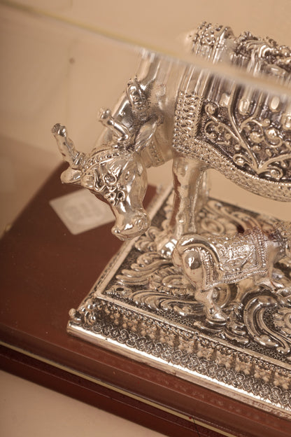 Pure Silver Kamadhenu Cow and Calf Idol – Spiritual Decor for Pooja Room & Gifting