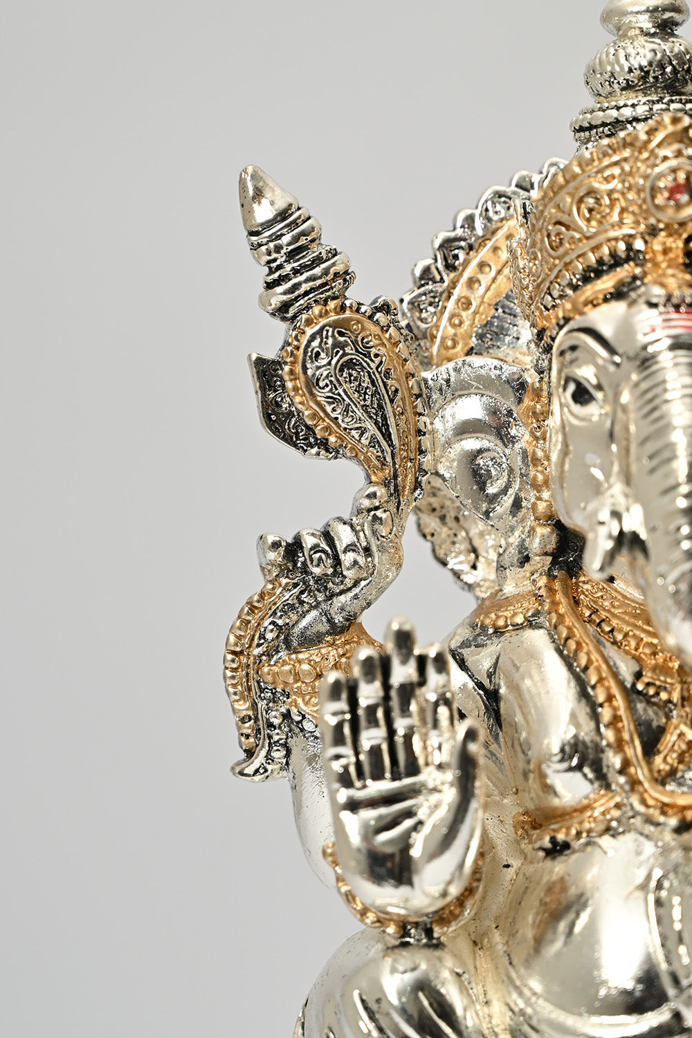 Lord Ganesha Idol - Gold/Silver Plated