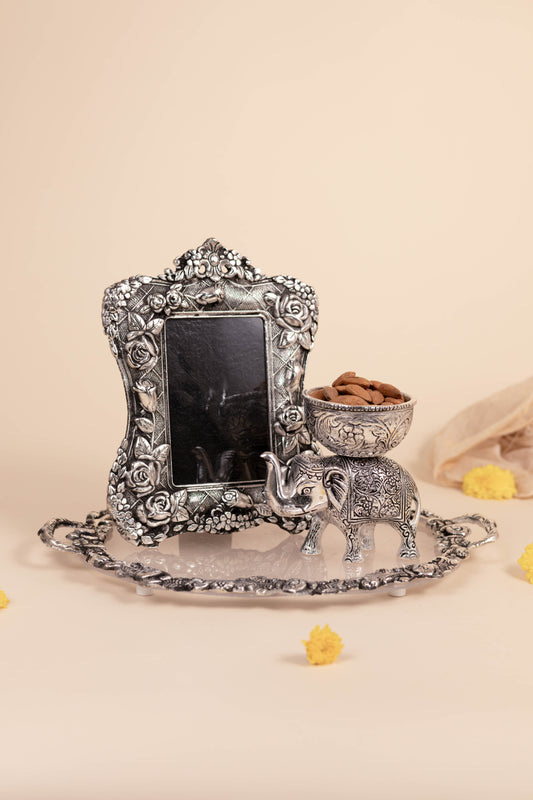 Silver Plated Gifting Combo with Tray, Photo frame and Bowl